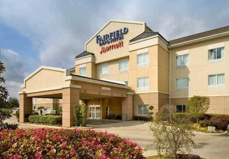 Fairfield Inn & Suites By Marriott Marshall Exterior photo